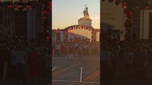 Виктория Макарская, песня про зверей)