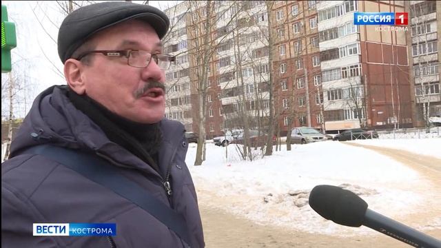 Дорожники в Костроме пятые сутки борются с гололедом