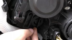 Замена лампочек в фарах Шкода Рапид / Фары Шкода Рапид / Шкода Рапид замена