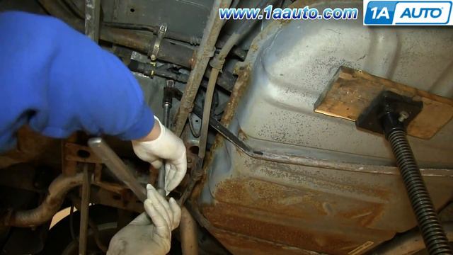 How to Replace Fuel Tank Strap 96-06 Ford Taurus смотреть онлайн