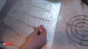 Как просто Достать Торт из Формы для выпекания. Как достать бисквит (пирог) из разъемной формы.