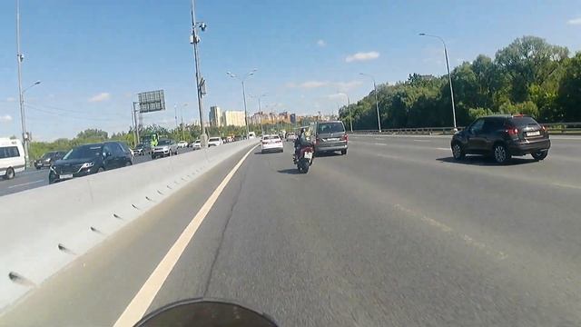 Benelli 600 ЩЕЛКОВСКОЕ Ш., МЕДВЕЖЬИ ОЗЕРА , на дачу на День России