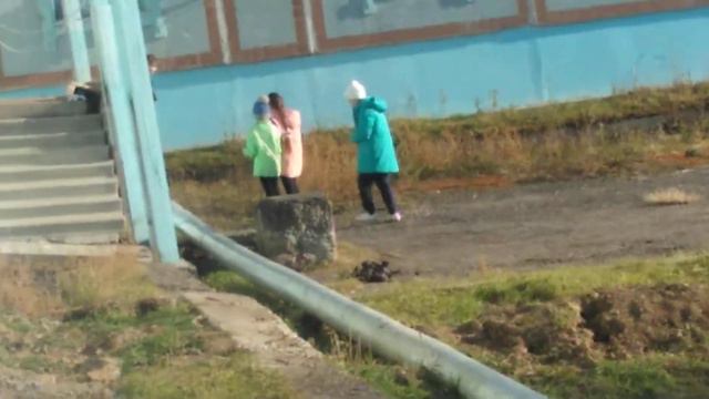 Они сидят курят смотреть онлайн