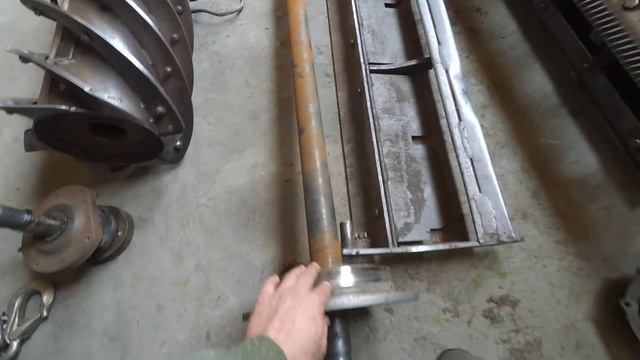 Заміна бичів на комбайні CLAAS TUCANO-470. смотреть онлайн