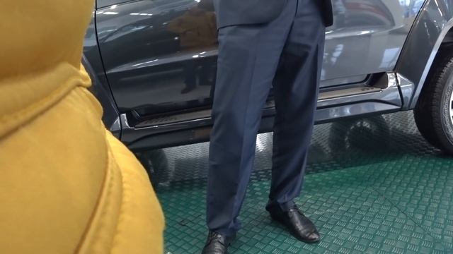 Запрет на съёмку в автосалоне!!! смотреть онлайн