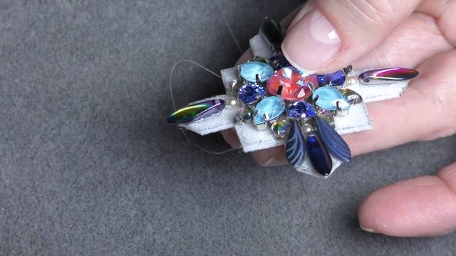 Tutorial: Beaded embroidery. Brooch/ pendant. Брошь/ кулон Орден из бисера и кристаллов. смотреть онлайн