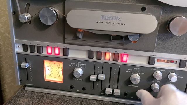 Катушечный магнитофон Revox A700 смотреть онлайн