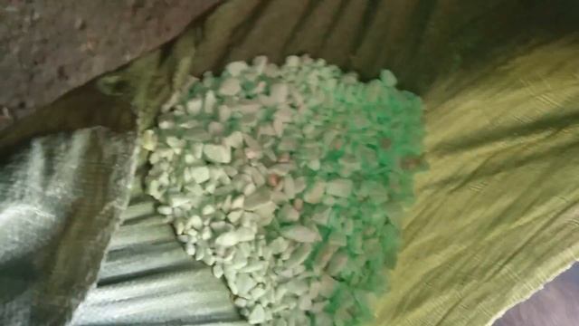 мраморная крошка зеленого свечения, люминесцентные камни смотреть онлайн