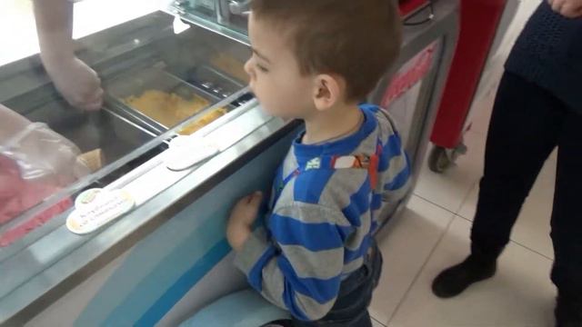 Детский канал MARIO Москва 21 ВДНХ #Москвариум поедание глаза и мороженого 2017 смотреть онлайн