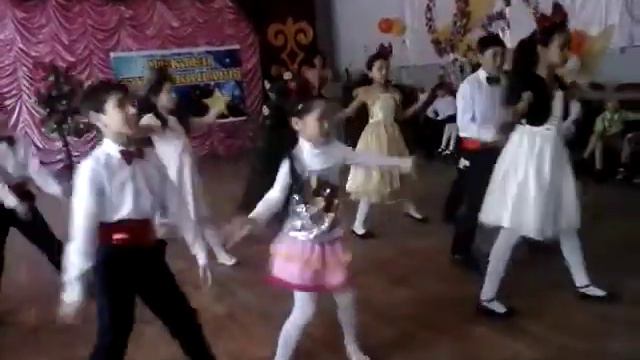 танец куклы 5 Б смотреть онлайн