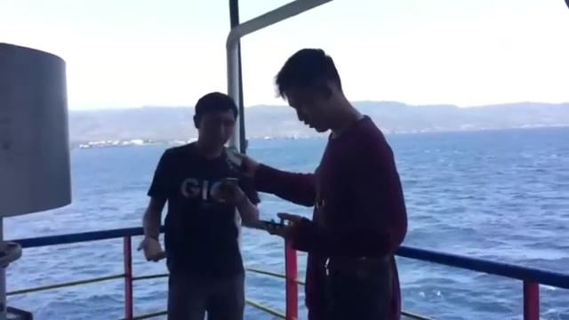 Headline News : Goes To Java (Holiday Report) смотреть онлайн