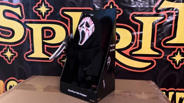 NEW SPIRIT HALLOWEEN 2023 HORROR SIDE STEPPERS | Leatherface Ghostface And Chucky Collectibles