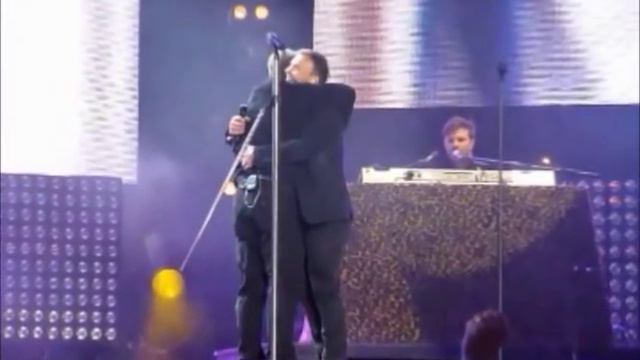 Robbie & Gary - Unchained melody (You know me) смотреть онлайн