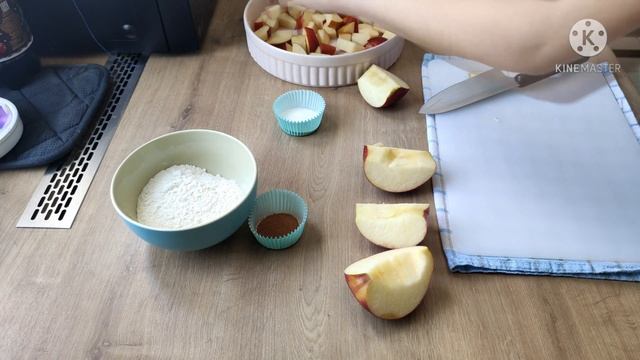 Шарлотка // Простой рецепт // смотреть онлайн