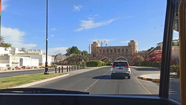 На автобусе ко Дворцу султана!