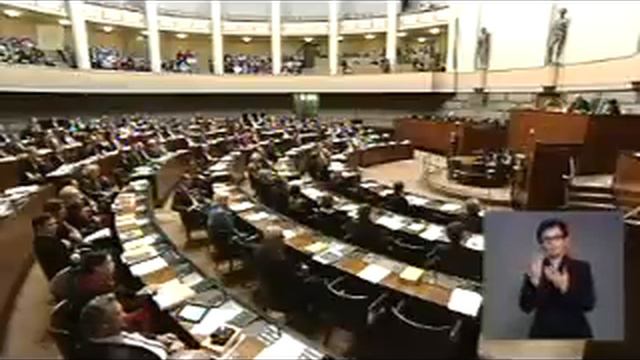 Eduskunnan kyselytunti - Nälkään kuolevat Afgaanit смотреть онлайн