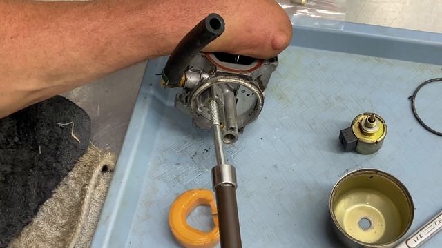 Why is there Gas in my Lawn Tractor Engine Oil ??? смотреть онлайн