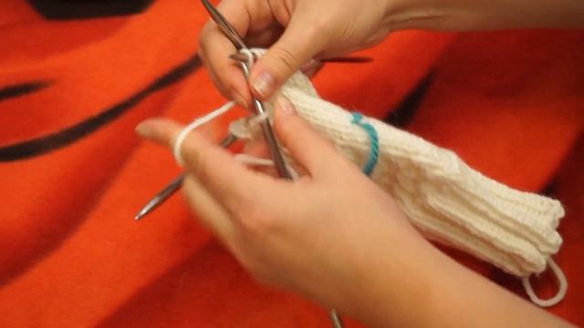 Варежки спицами | простой способ | узор "Звёздочки" спицами смотреть онлайн