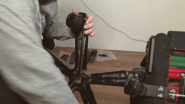 CZ Unboxing DxRacer Iron edition смотреть онлайн