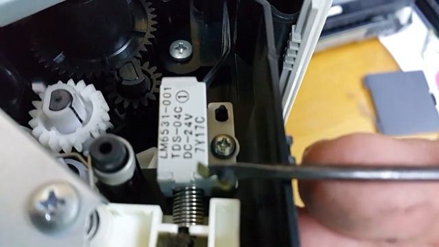 Brother HL-5240 , HL-5340D , HL-5350DN , HL-5370DW حل مشكلة سحب الورق بشكل مستمر بسبب الريليه