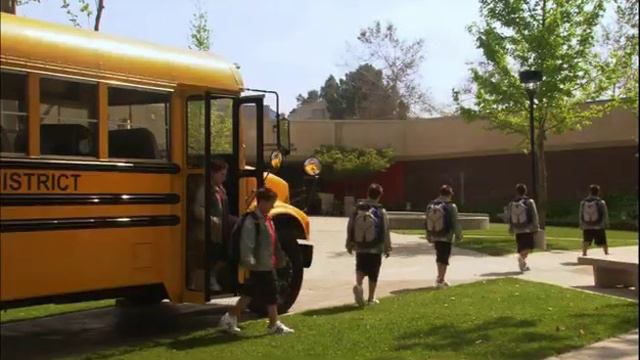 Weeds Intro - Season 2 Episode 5 - Maestro Charles Barnett смотреть онлайн