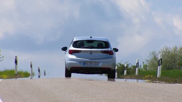 Maserati Levante GTS e Trofeo, Opel Astra, Subaru e-Boxer, TopSpeed a Ruote in Pista смотреть онлайн