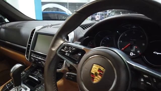 Porsche Cayenne V6 3.0L Tiptronic D 2015 смотреть онлайн