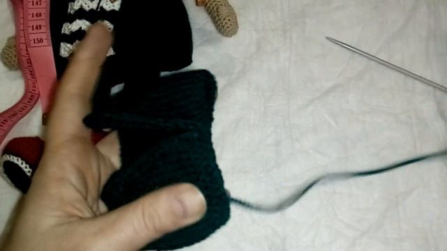 Шапка для вязаной куклы. Вяжем одежду для кукол. смотреть онлайн