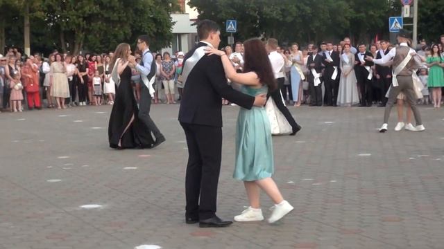 High School Graduation Dance - Liselilerin Mevzuniyet Dansı - танец на выпускной в школе - 58 смотреть онлайн