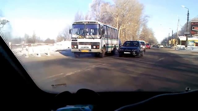 Тойота против Пазика.3gp смотреть онлайн