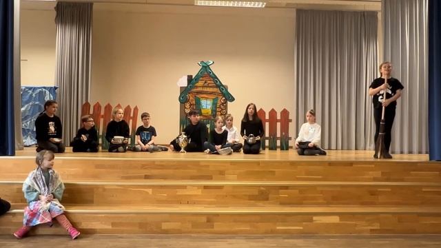 Спектакль "Федорино горе", 3 классы смотреть онлайн