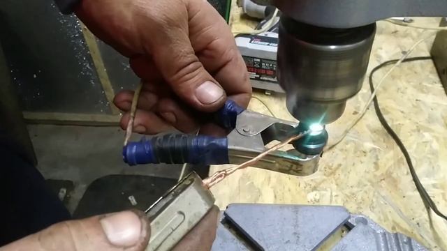 Ремонт редуктора УШМ Как восстановить посадочное место на валу под подшипник? Grinder gearbox repai смотреть онлайн