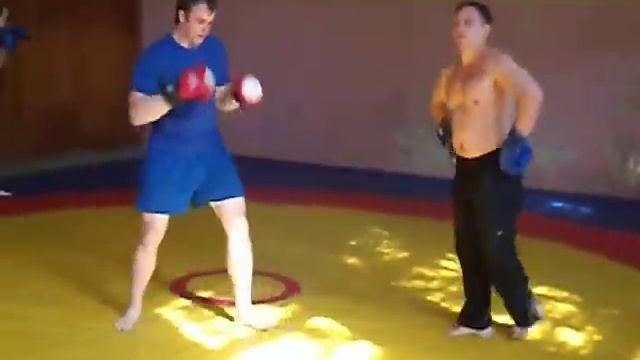 Russian powerlifter-box fighters training - Part two.AVI смотреть онлайн