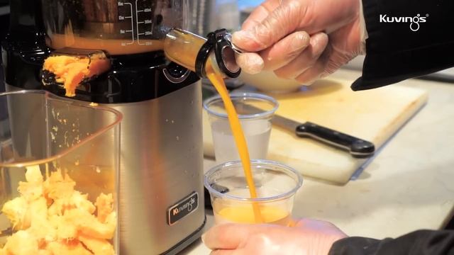 Kuvings CS600 Slow Juicer Chef in a juice bar of Paris смотреть онлайн