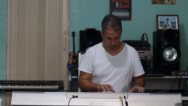 Yamaha DGX-230 (Test Sounds) смотреть онлайн