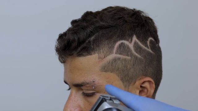 DEGRADÊ COM FREESTYLE PASSO A PASSO - CORTE DE CABELO смотреть онлайн