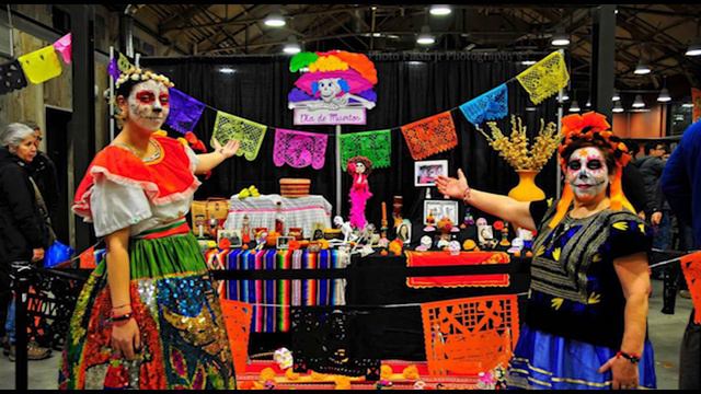 Margarita talks about the history of the Mexican Celebration Banner in English and Espanol смотреть онлайн