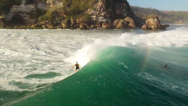 Surfing in Padang Padang, Bali (September 2, 2019) Wave 1 смотреть онлайн