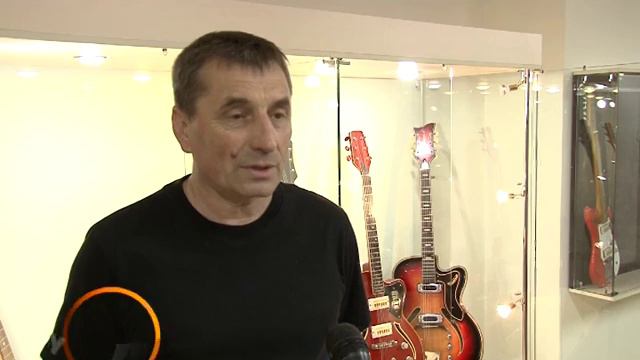 выставка редких электрогитар в Усадьбе Сукачева смотреть онлайн