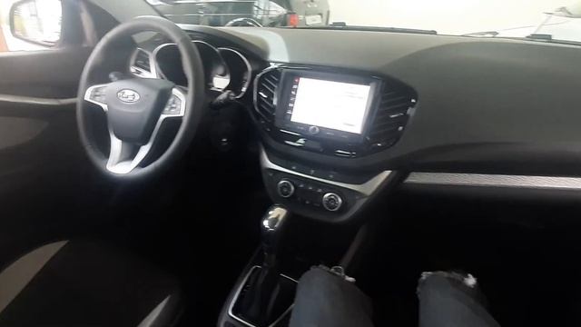 LADA VESTA SW CROSS 2023 лучше бу иномарки обзор автосалона смотреть онлайн