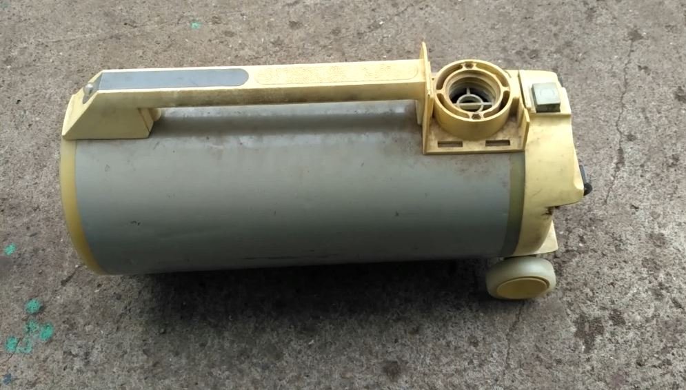 Разбор пылесоса Ракета на металлолом.Как достать медь из электродвигателя пылесоса? смотреть онлайн