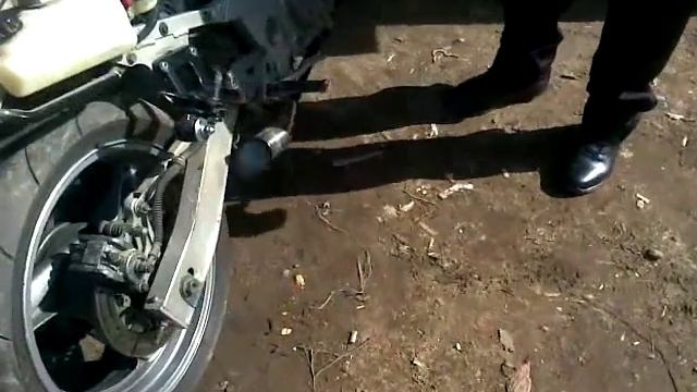 первый запуск KAWASAKI ZZR 400-2 смотреть онлайн