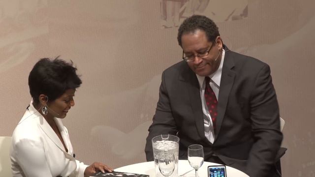Michael Eric Dyson - The Black Presidency: Barack Obama and the Politics of Race in America смотреть онлайн