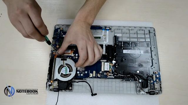 Samsung e300 - Disassembly and cleaning смотреть онлайн