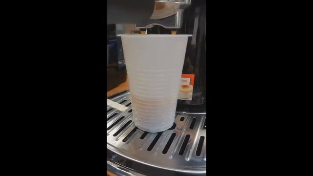 Пенка в кофеварке VITEK VT-1524 смотреть онлайн