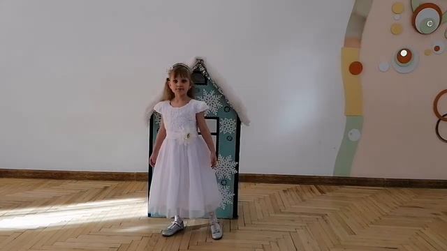 "Зимняя сказка" исполняет Денисова Катя смотреть онлайн