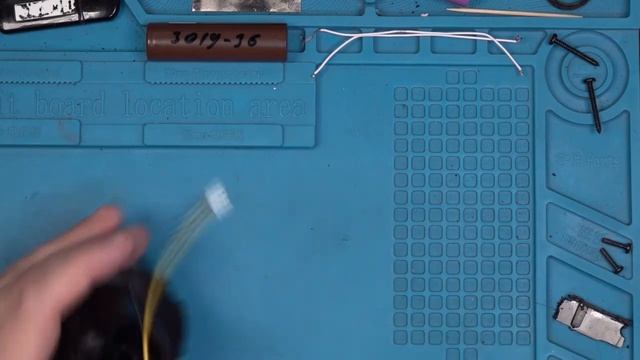 Разбор помпы для воды на бутыль и замена в ней аккумулятора. смотреть онлайн