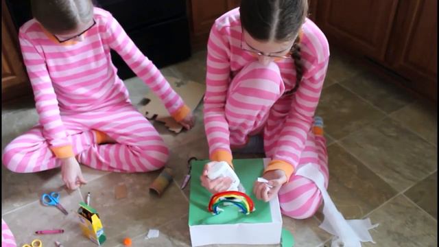 Making a Leprechaun Trap | Late Post | Amanda's Pandas смотреть онлайн