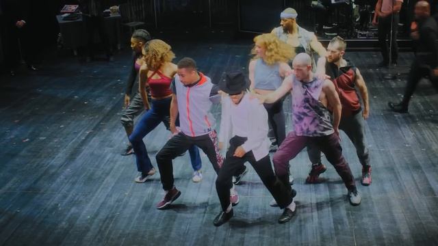 Beat It | MJ the Musical смотреть онлайн