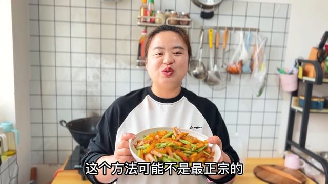 丹丹做土豆烧豆角，下锅油炸翻炒，味道简直太下饭！【胖手手丹丹】 смотреть онлайн